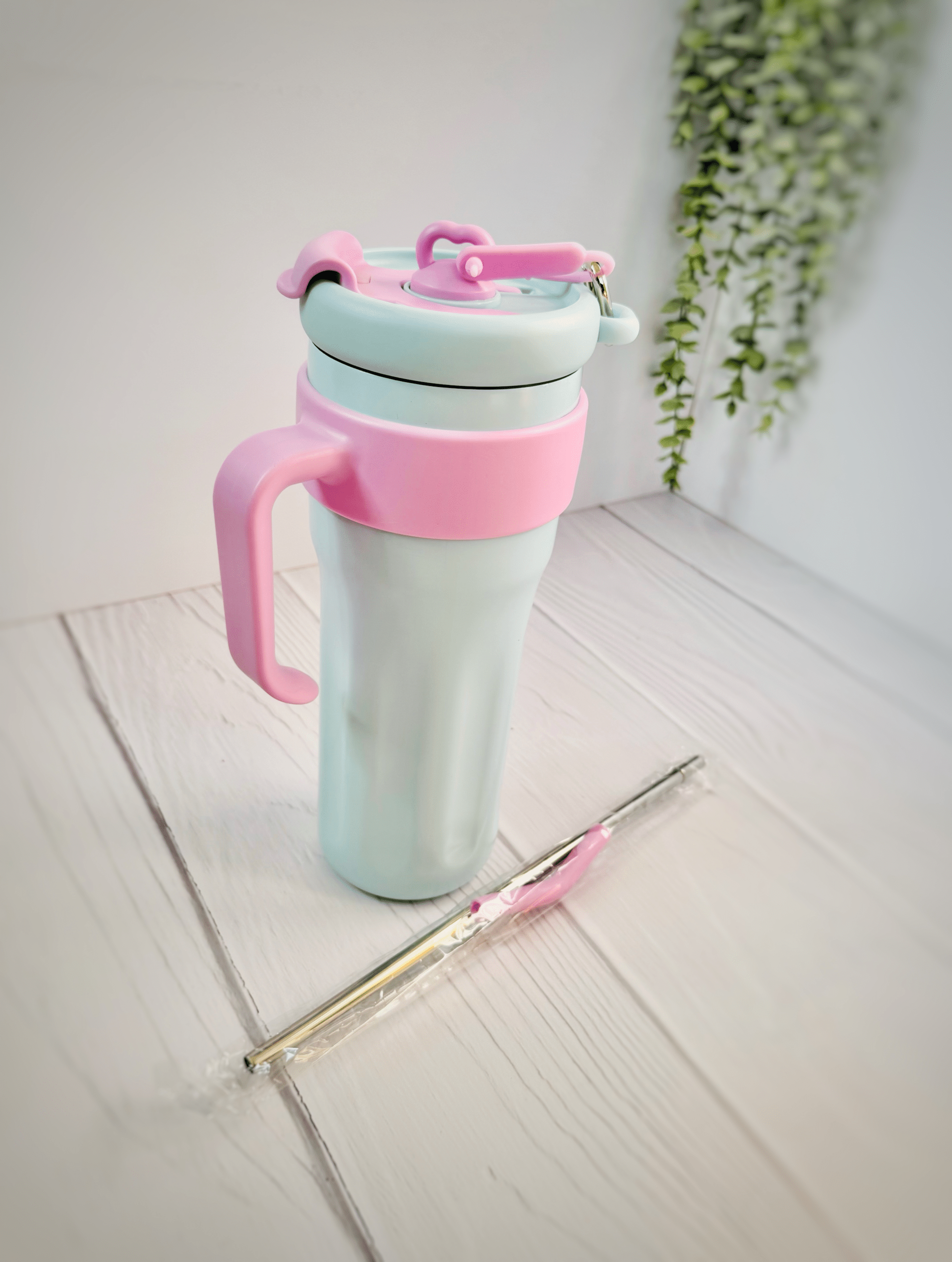 ماگ دوجداره دسته‌دار با نی فلزی مدل Handle Straw